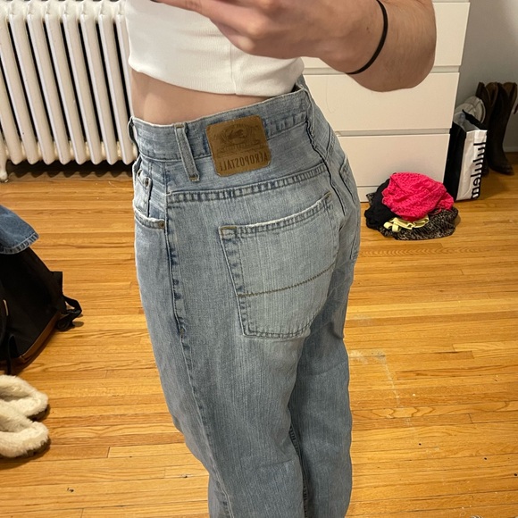 Baggy Light Wash Jeans - Picture 2 of 5